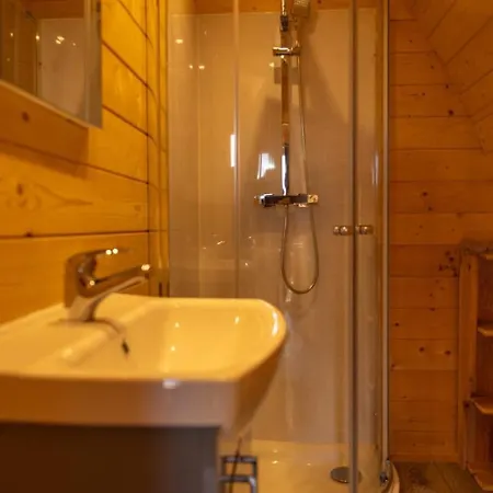 Woodland Lakes Riv Pod Campingplads *